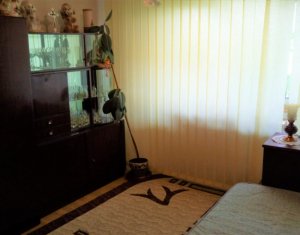 Appartement 3 chambres à vendre dans Cluj-napoca, zone Intre Lacuri