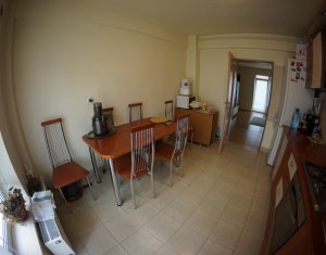 Appartement 3 chambres à vendre dans Cluj-napoca, zone Buna Ziua