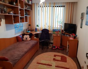 Lakás 4 szobák kiadó on Cluj-napoca, Zóna Manastur