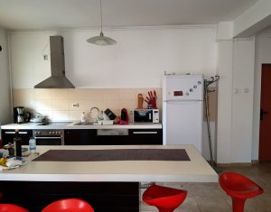 Appartement 4 chambres à vendre dans Cluj-napoca, zone Andrei Muresanu