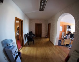 Espace Commercial à vendre dans Cluj-napoca, zone Andrei Muresanu