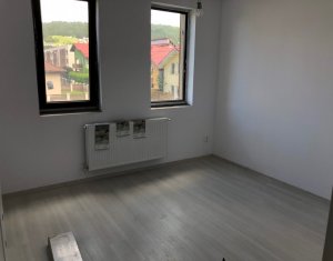 Lakás 4 szobák eladó on Floresti