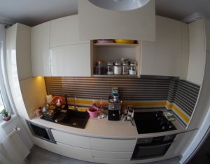 Lakás 4 szobák eladó on Cluj-napoca, Zóna Manastur
