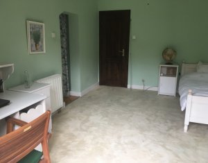 Ház 6 szobák eladó on Cluj-napoca, Zóna Manastur