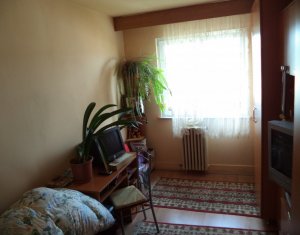 Appartement 4 chambres à vendre dans Cluj-napoca, zone Manastur