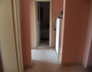 Appartement 4 chambres à vendre dans Cluj-napoca, zone Manastur