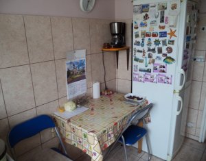 Appartement 4 chambres à vendre dans Cluj-napoca, zone Manastur