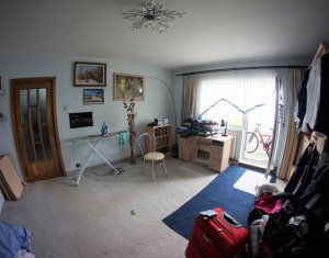 Appartement 4 chambres à vendre dans Cluj-napoca, zone Manastur