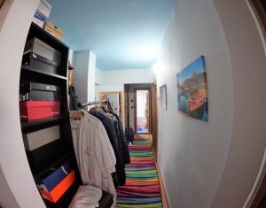 Appartement 4 chambres à vendre dans Cluj-napoca, zone Manastur