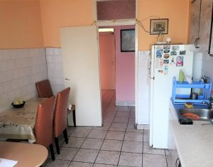 Appartement 4 chambres à vendre dans Cluj-napoca, zone Manastur