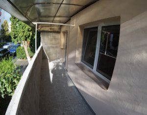 Appartement 3 chambres à vendre dans Cluj-napoca, zone Manastur