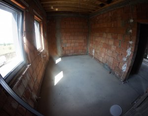 Maison 5 chambres à vendre dans Floresti
