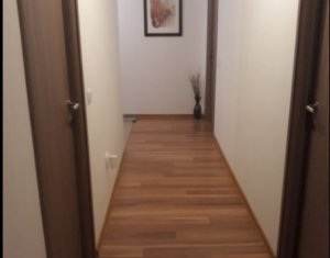 Lakás 3 szobák eladó on Floresti