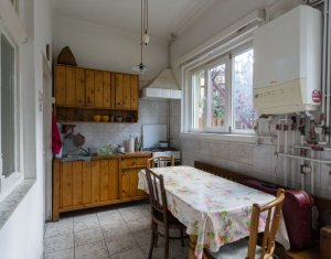 Maison 8 chambres à vendre dans Cluj-napoca, zone Marasti