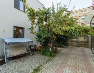 Maison 8 chambres à vendre dans Cluj-napoca, zone Marasti