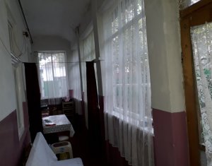 Maison 4 chambres à vendre dans Cluj-napoca, zone Marasti
