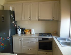 Appartement 3 chambres à vendre dans Floresti