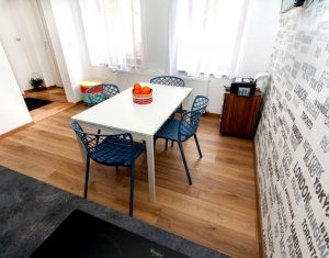 Appartement 4 chambres à vendre dans Cluj-napoca, zone Centru