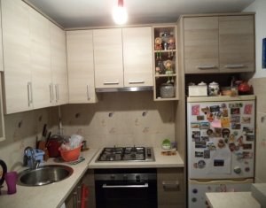 Appartement 3 chambres à vendre dans Floresti