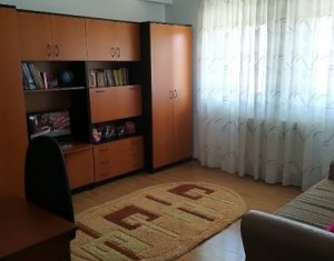 Lakás 3 szobák eladó on Floresti