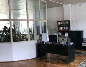 Bureau à louer dans Cluj-napoca, zone Iris