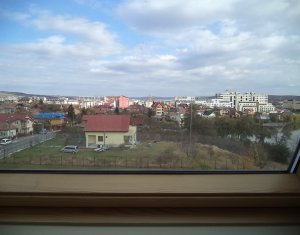 Appartement 3 chambres à louer dans Cluj-napoca, zone Marasti
