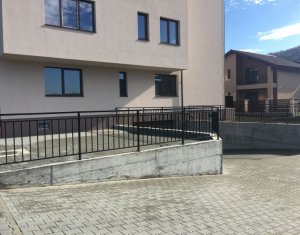 Lakás 3 szobák eladó on Floresti