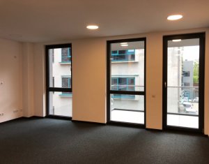 Bureau à louer, 56m2 dans Cluj-napoca, zone Centru