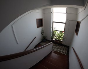 Lakás 4 szobák eladó on Cluj-napoca, Zóna Centru