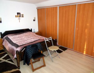 Maison 5 chambres à vendre dans Comsesti