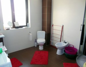 Maison 5 chambres à vendre dans Comsesti