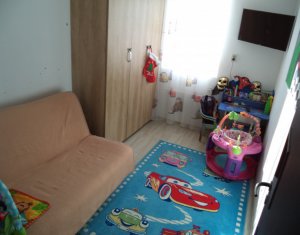 Lakás 3 szobák eladó on Floresti