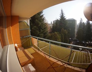 Appartement 4 chambres à louer dans Cluj-napoca, zone Manastur