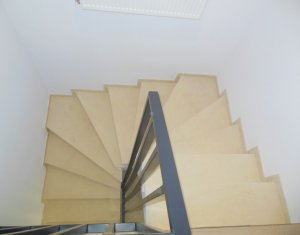 Ház 4 szobák eladó on Floresti