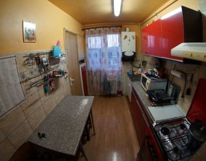 Lakás 4 szobák eladó on Cluj-napoca, Zóna Manastur