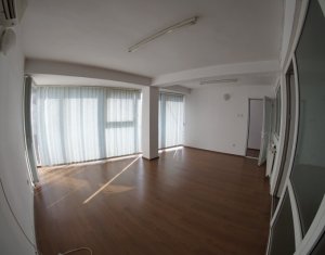 Bureau à louer, 55m2 dans Cluj-napoca