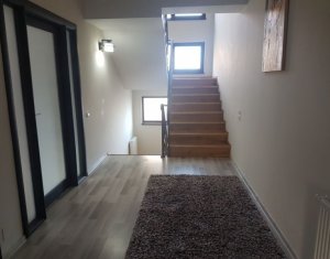 Maison 4 chambres à louer dans Cluj-napoca, zone Manastur