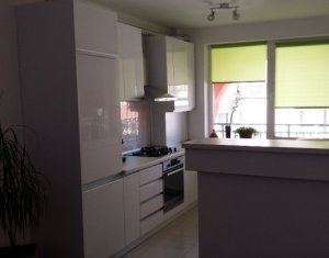Appartement 3 chambres à vendre dans Cluj-napoca, zone Buna Ziua