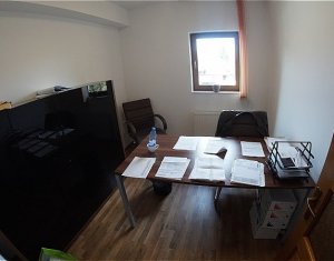 Maison 6 chambres à louer dans Cluj-napoca, zone Andrei Muresanu