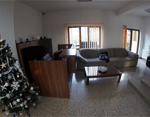 Maison 6 chambres à louer dans Cluj-napoca, zone Andrei Muresanu