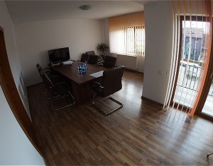 Maison 6 chambres à louer dans Cluj-napoca, zone Andrei Muresanu