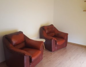 Maison 4 chambres à louer dans Floresti
