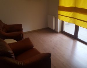 Maison 4 chambres à louer dans Floresti
