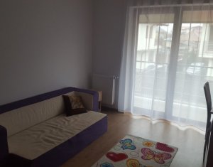 Maison 4 chambres à louer dans Floresti