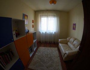 Maison 6 chambres à vendre dans Cluj-napoca, zone Andrei Muresanu