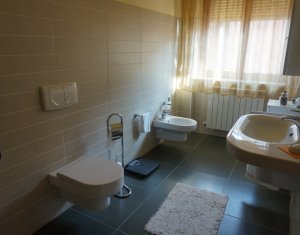 Maison 6 chambres à vendre dans Cluj-napoca, zone Andrei Muresanu