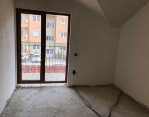 Maison 4 chambres à vendre dans Floresti