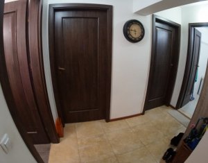Appartement 4 chambres à vendre dans Cluj-napoca, zone Marasti