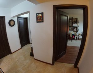 Appartement 4 chambres à vendre dans Cluj-napoca, zone Marasti