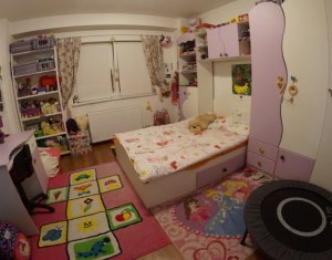 Appartement 4 chambres à vendre dans Cluj-napoca, zone Marasti